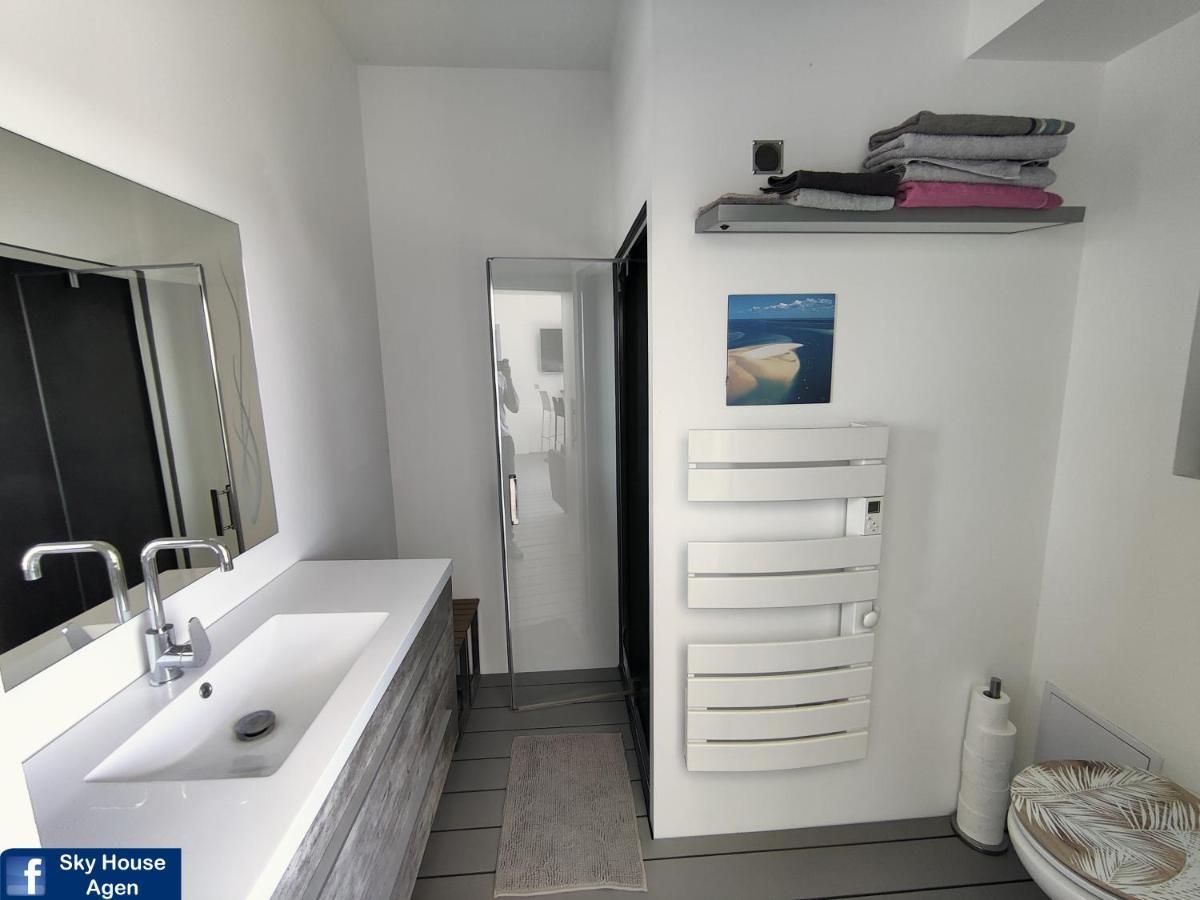 Piscine Chauffee Et Spa Jacuzzi Privatif Terrasse Sans Vis A Vis ,,,Sky House Agen,,, المظهر الخارجي الصورة